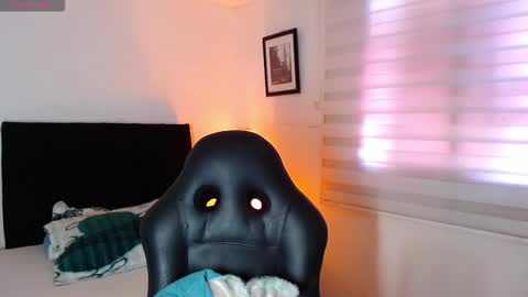 logan online show from 09/16/25, 06:53