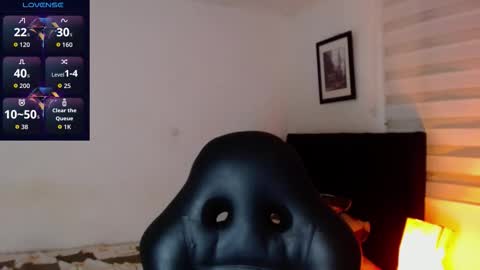 logan online show from 10/30/25, 02:57