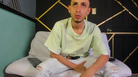 Logan Rogers online show from 09/22/25, 02:30