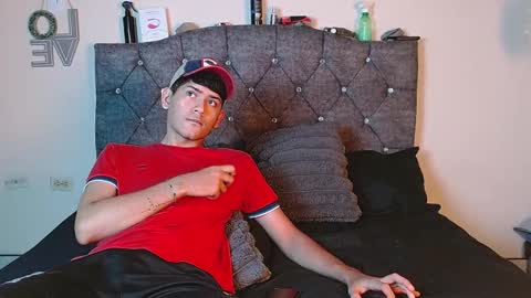 logan_willyams_ online show from 09/20/25, 12:33