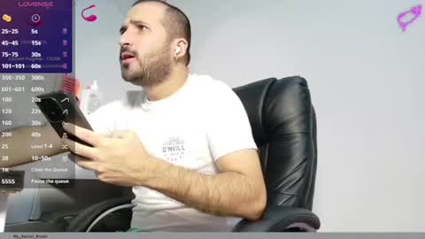 Snapshot of logan_x6 chatting on 06/10/26, 03:07 Bull Takes MyWife online show from 06/10/26, 03:07