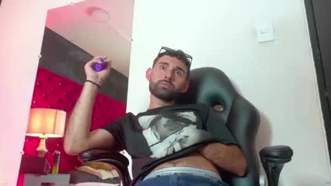 loganfoxx_ online show from 06/26/26, 11:20