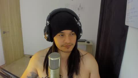 Snapshot of loganhot22 chatting on 12/12/24, 05:42 Logan online show from 12/12/24, 05:42