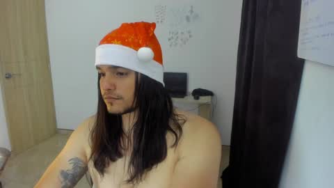 Snapshot of loganhot22 chatting on 12/23/24, 10:53 Logan online show from 12/23/24, 10:53