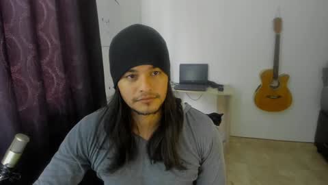 Snapshot of loganhot22 chatting on 01/02/25, 01:19 Logan online show from 01/02/25, 01:19