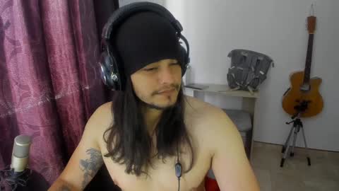 Snapshot of loganhot22 chatting on 01/23/25, 03:43 Logan online show from 01/23/25, 03:43