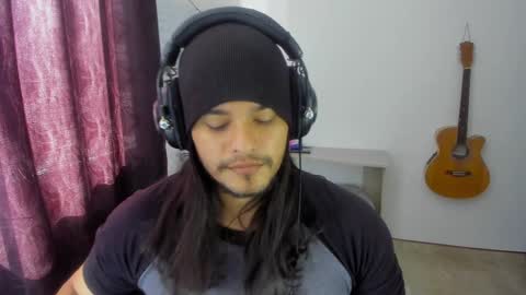 Snapshot of loganhot22 chatting on 01/28/25, 03:04 Logan online show from 01/28/25, 03:04