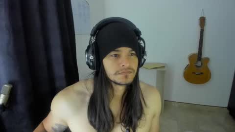 Snapshot of loganhot22 chatting on 03/04/25, 10:02 Logan online show from 03/04/25, 10:02