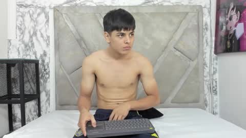 Snapshot of loganjhonson chatting on 10/11/25, 03:06 loganjhonson online show from 10/11/25, 03:06