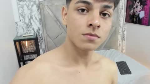 Snapshot of loganjhonson chatting on 10/15/25, 02:44 loganjhonson online show from 10/15/25, 02:44