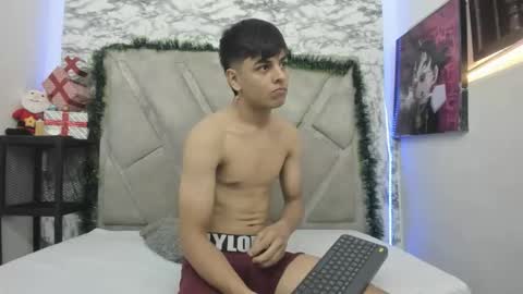 loganjhonson online show from 11/20/25, 02:12