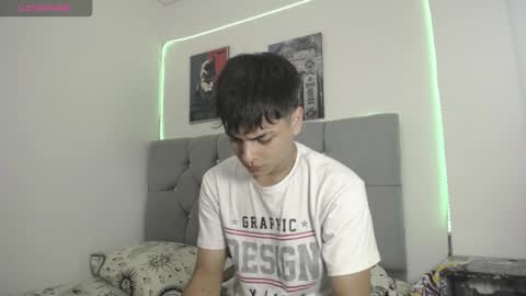 Snapshot of loganjhonson19 chatting on 01/06/26, 02:04 loganjhonson19 online show from 01/06/26, 02:04