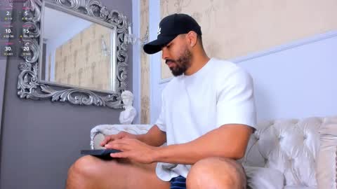 U can call me Logan online show from 11/19/25, 02:11