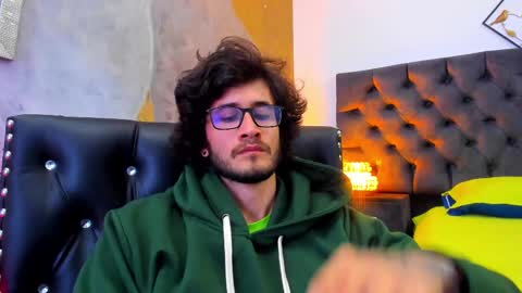 Loggan online show from 12/19/24, 01:39