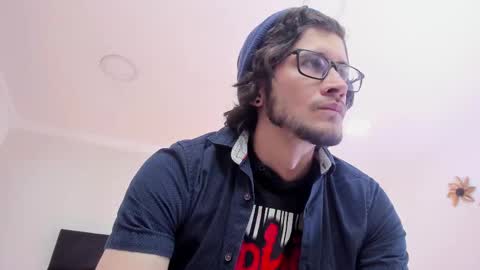Loggan online show from 01/26/25, 08:34