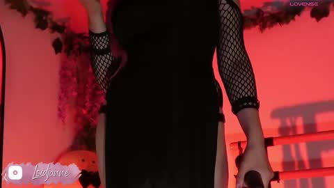 Snapshot of loidjanne chatting on 09/20/25, 04:35 Janne Miller 9pm to 3am GMT-5 online show from 09/20/25, 04:35