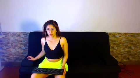 Snapshot of lois_fer chatting on 03/27/26, 12:38 Lois online show from 03/27/26, 12:38
