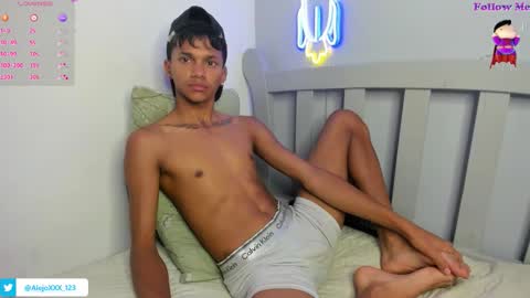 LOUIS online show from 09/29/25, 03:33