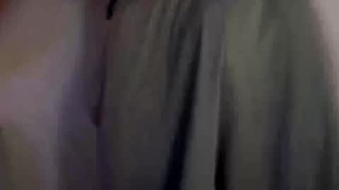 Snapshot of lokeleo chatting on 10/07/25, 04:04 lokeleo online show from 10/07/25, 04:04