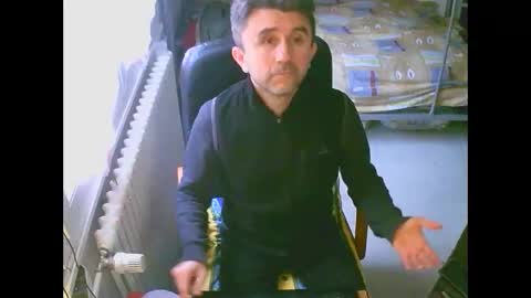 Snapshot of lokoum39 chatting on 12/04/25, 01:20 lokoum39 online show from 12/04/25, 01:20