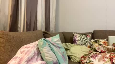 Snapshot of lola666555 chatting on 02/21/25, 08:27 lola666555 online show from 02/21/25, 08:27