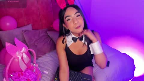 Snapshot of lola_12_ chatting on 04/06/26, 03:35 Lola online show from 04/06/26, 03:35