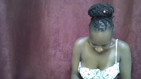 Snapshot of lola_beib chatting on 04/28/26, 05:07 lola_beib online show from 04/28/26, 05:07