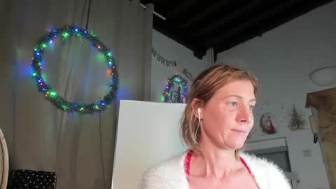 lola_belgium online show from 12/27/24, 06:53