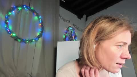 lola_belgium online show from 01/19/25, 07:04