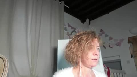 lola_belgium online show from 02/09/25, 03:56