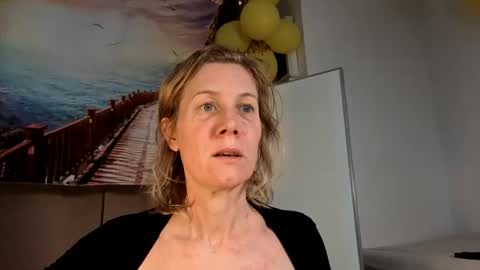 lola_belgium online show from 05/11/26, 02:45