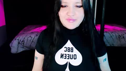 Snapshot of lola_chi chatting on 09/13/25, 08:52 Lola Chi online show from 09/13/25, 08:52