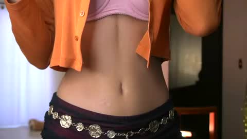 Snapshot of lola_cocks chatting on 07/11/26, 04:43 mara online show from 07/11/26, 04:43