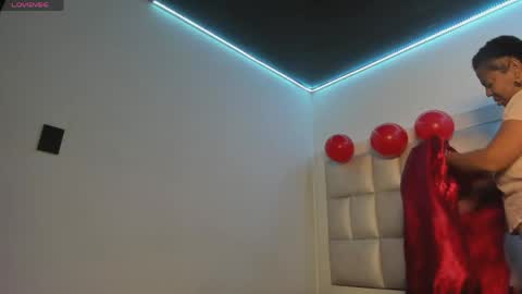 lola_js online show from 05/09/26, 11:59