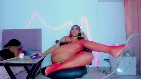 lola_lustrum online show from 06/04/26, 06:03