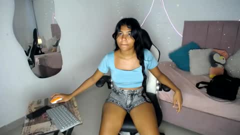 lola_lustrum online show from 06/15/26, 03:36