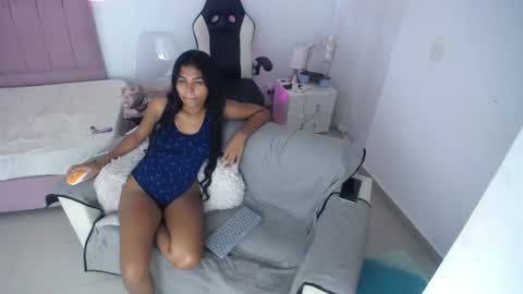 lola_lustrum online show from 06/26/26, 04:11
