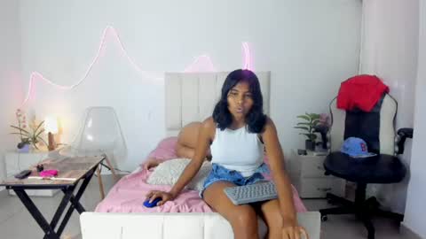 lola_lustrum online show from 07/28/26, 04:39