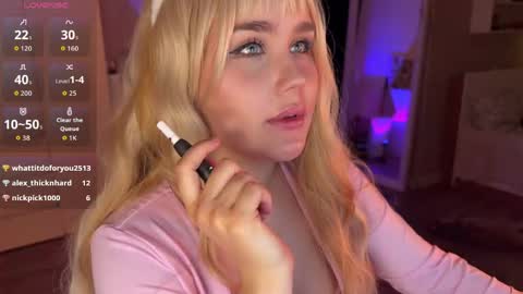 Snapshot of lola_razee chatting on 04/16/26, 09:39 lola_razee online show from 04/16/26, 09:39