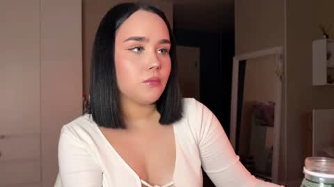 lola_razee online show from 07/12/26, 12:01
