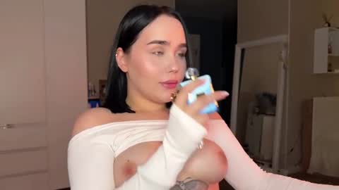 lola_razee online show from 07/23/26, 09:46