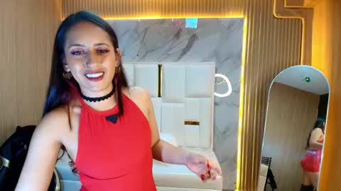 Snapshot of lola_roses_tf chatting on 03/19/26, 08:46 Lola online show from 03/19/26, 08:46