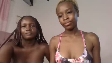 Lola online show from 07/16/26, 02:56
