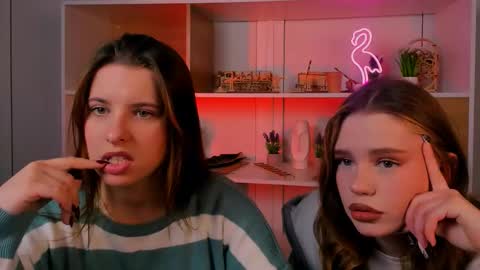 Lola online show from 10/20/25, 07:03