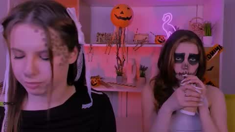 Lola online show from 10/31/25, 08:54