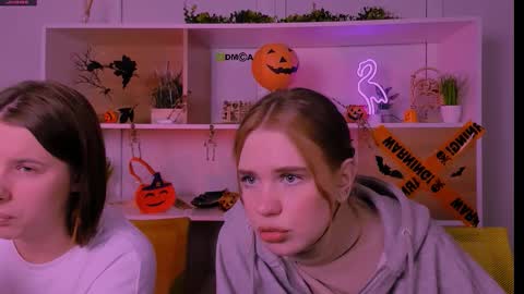 Lola online show from 11/01/25, 08:11