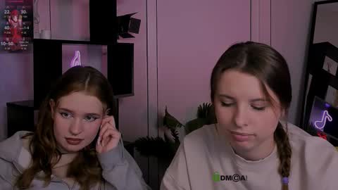 Lola online show from 11/04/25, 07:13