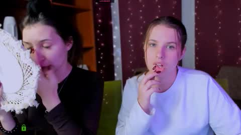 Lola online show from 11/05/25, 07:25