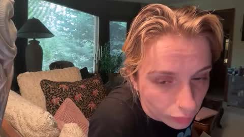 lolaa555 online show from 06/03/26, 11:10