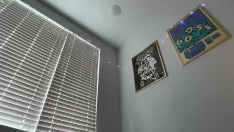 lolaa555 online show from 06/04/26, 11:22
